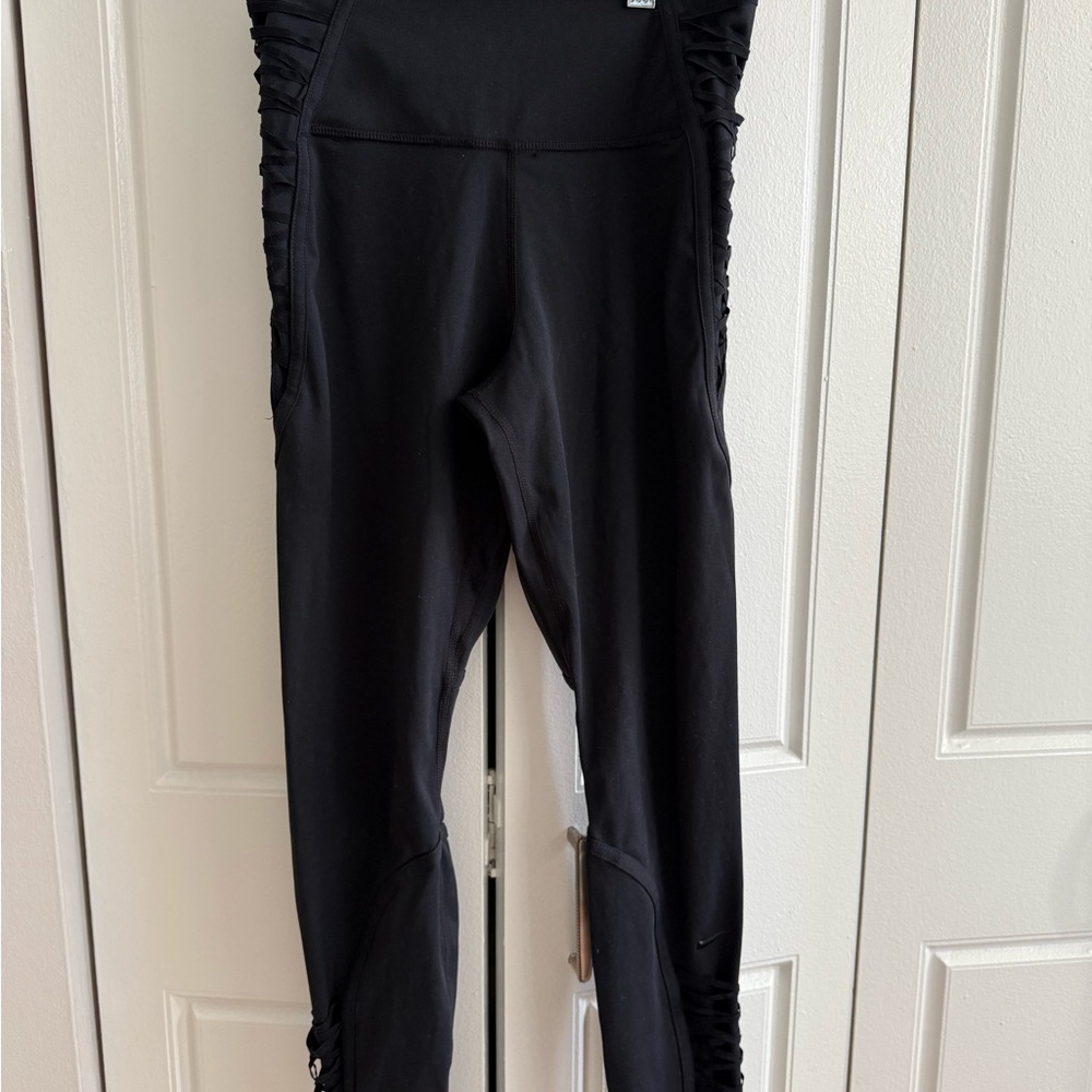 Nike Dri-Fit Criss Cross Leggings